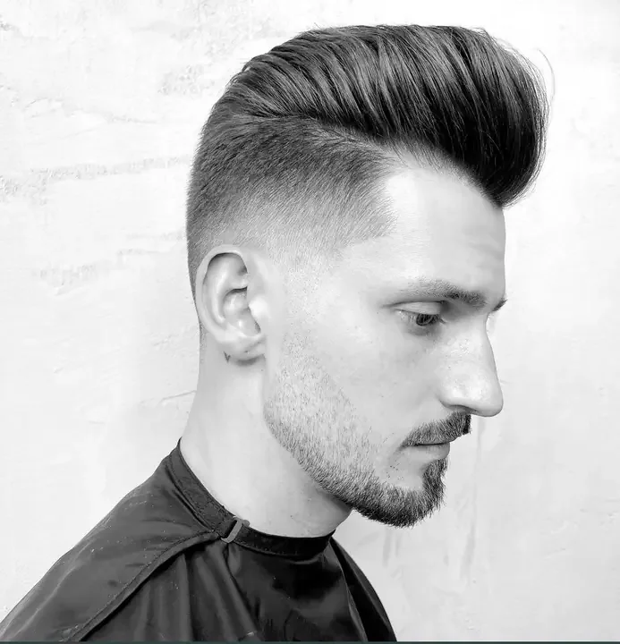 Pompadour mit Fade